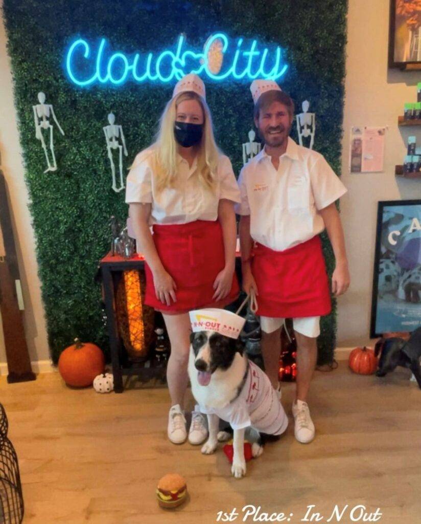 Cloud City Howl Oween Pet Costume Contest 2021 Winner - In N Out